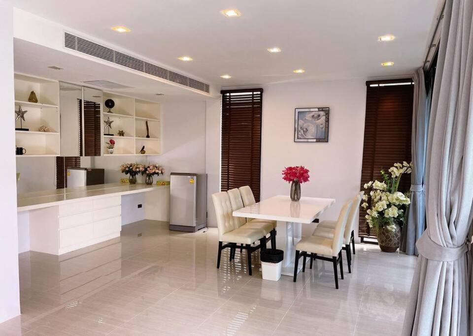 4 Beds 5baths Pool At * 卡塔海滩